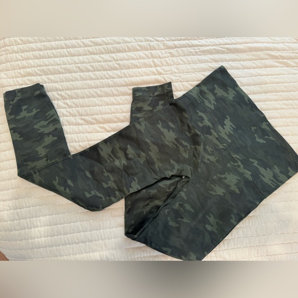 Spanx Camo leggings - Picture 2 of 4